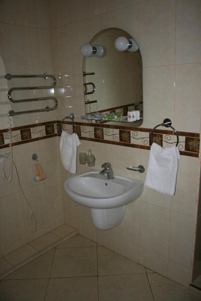 Hotel Prague Zaporizhia Exterior foto